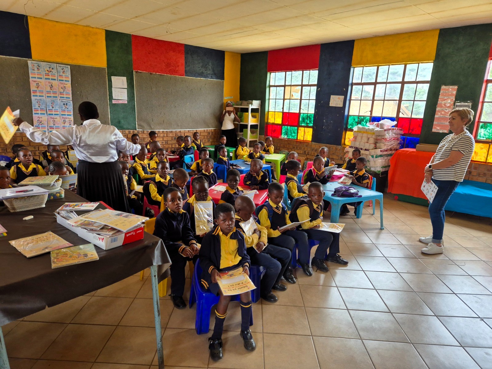 bybels 
                         uitgedeel